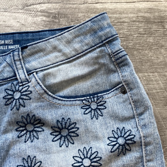 Juniors mossimo shorts - Picture 6 of 10